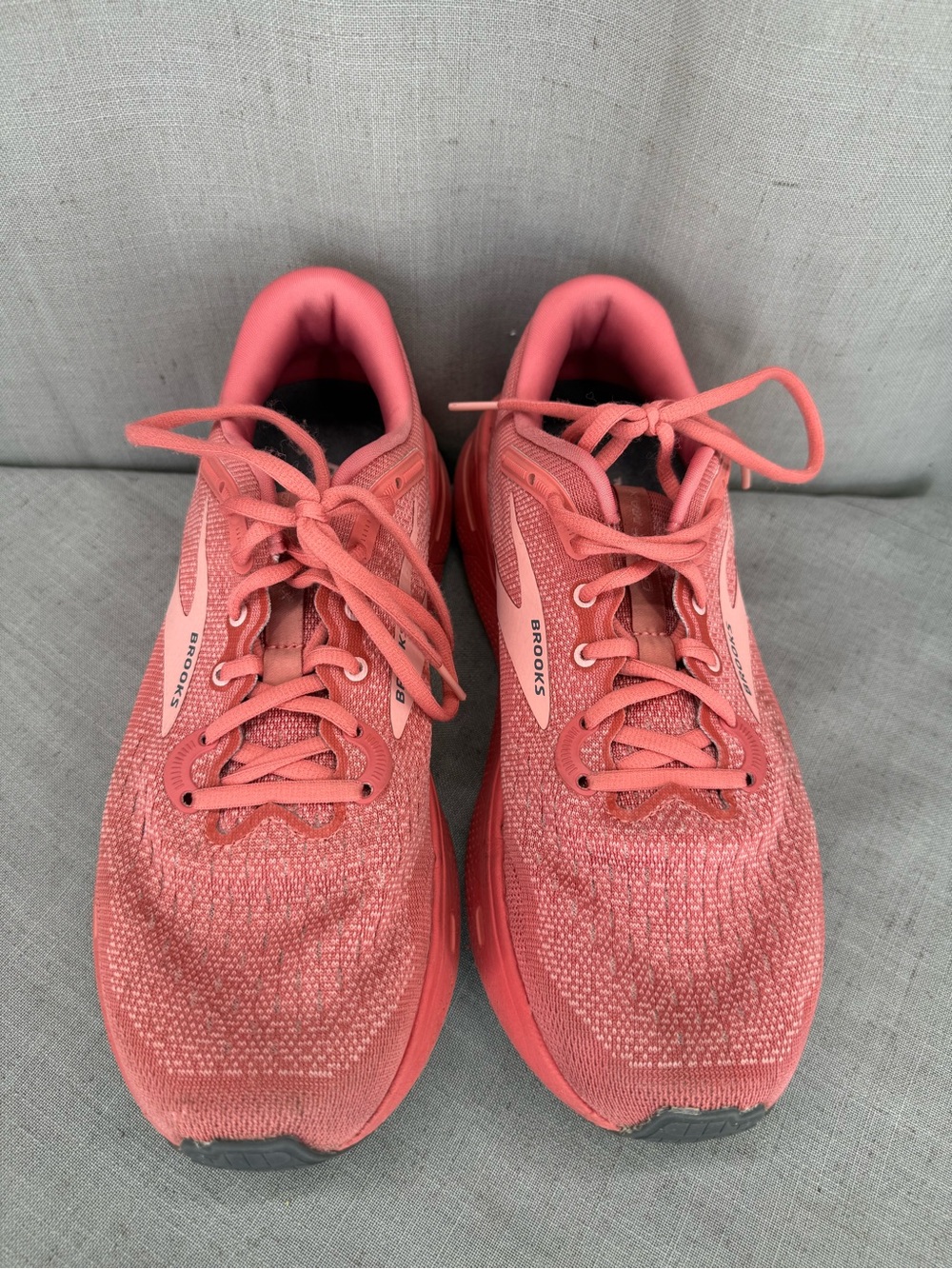 Brooks Women's Ghost Max running shoes in the "Faded Rose/Rosette Sz 10B - Picture 9 of 10